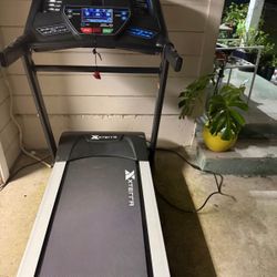 Treadmill Whith Incline