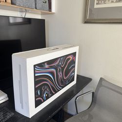 Apple Pro Display (3 small chips)