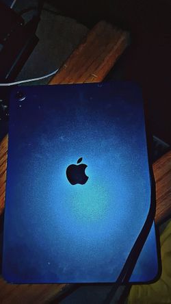 iPad 10th Gen | UPGRADED 128GB | Stunning Blue