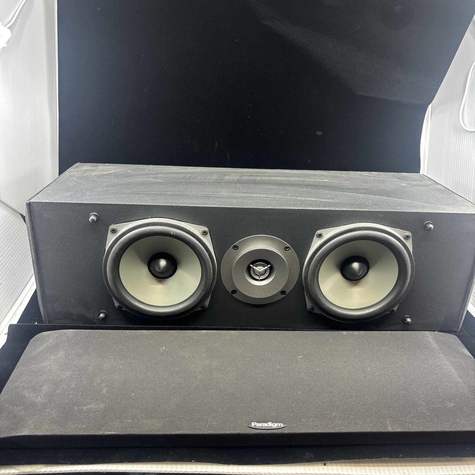 Paradigm High Definition Center Channel Speaker CC-170 Made in Canada