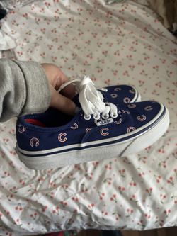 Cubs Vans