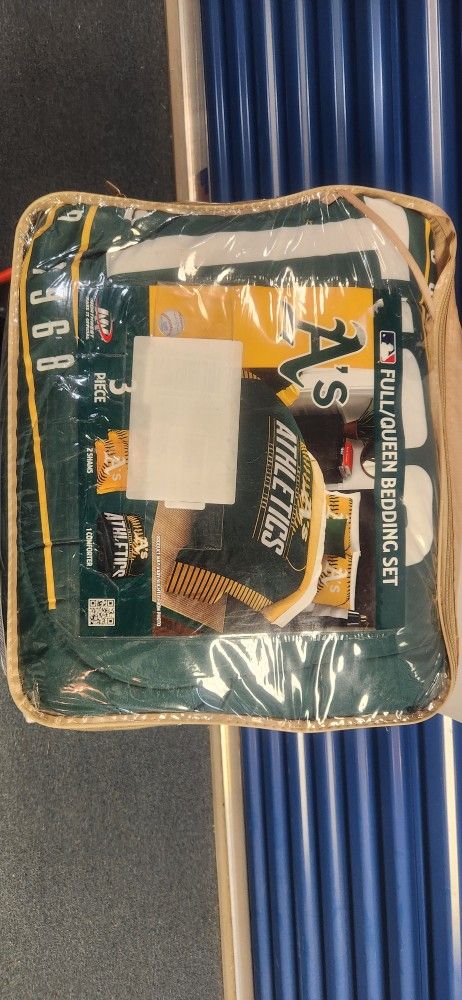 As Full/Queen Bed Set