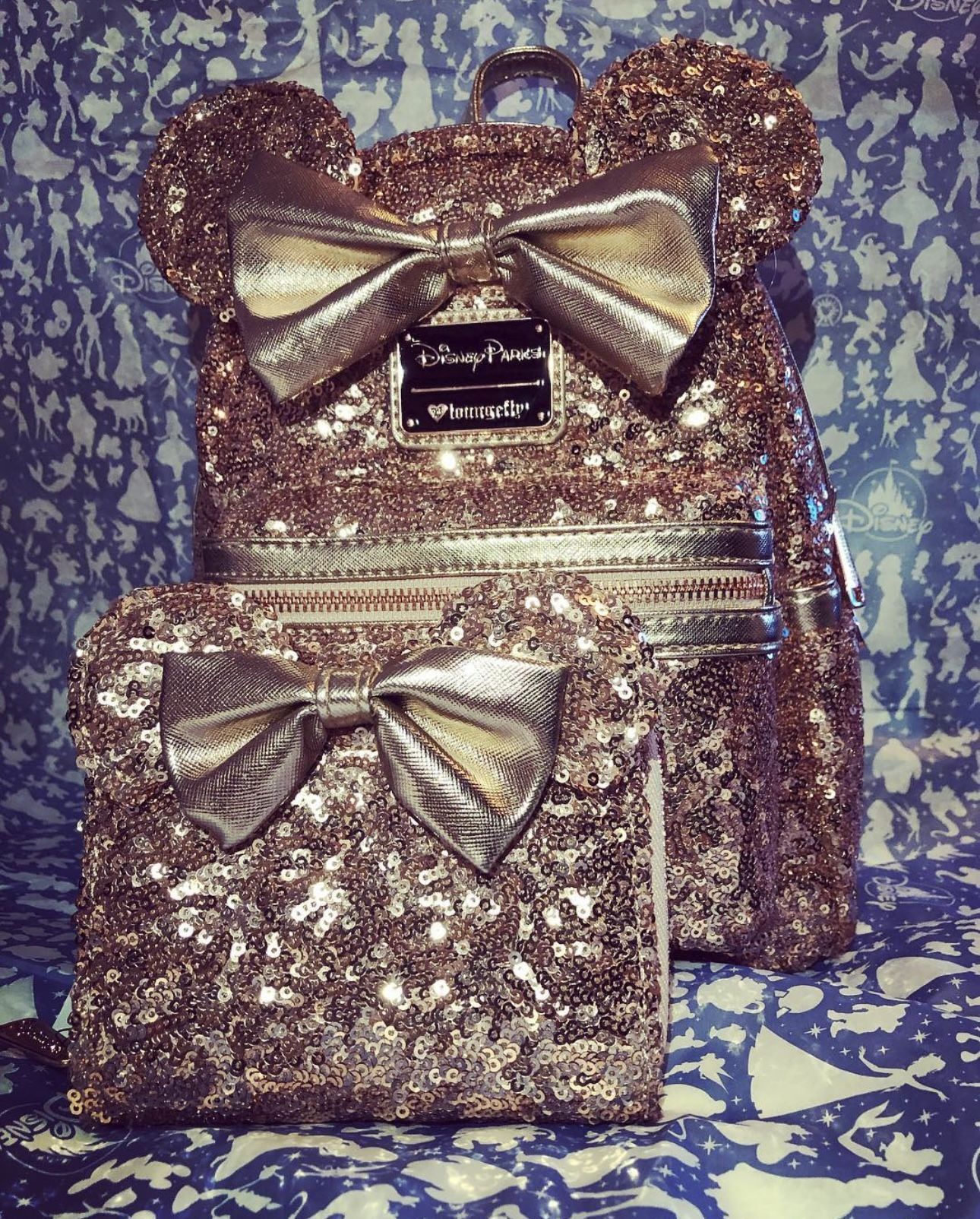 Disney Loungefly Minnie Mouse Sequined Backpack and Wallet