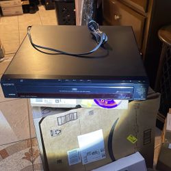 5 Disc SONY cd/dvd Player & Changer