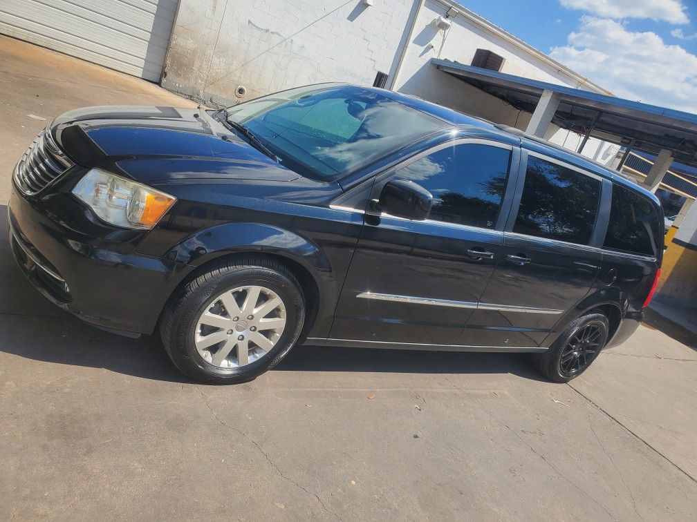 2015 Chrysler Town & Country