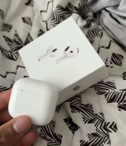 Ear pods (both gens)