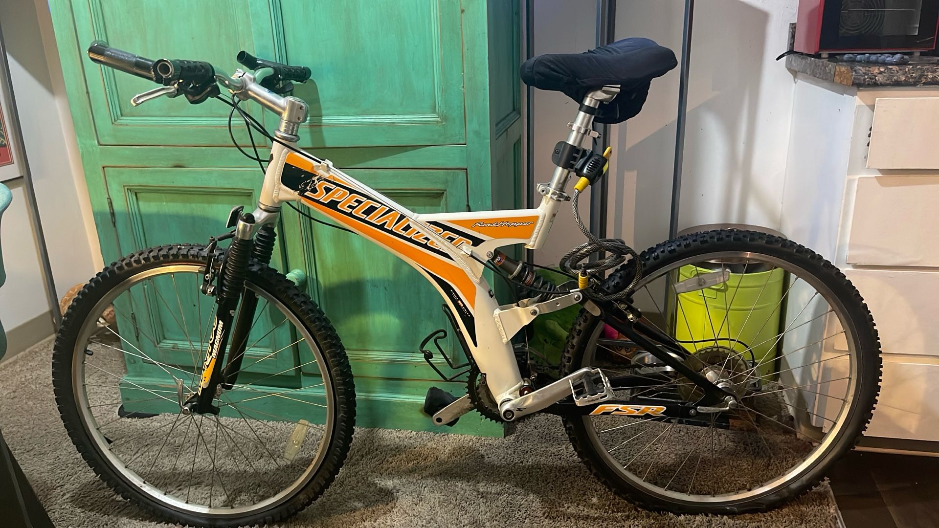  Specialized Rock, Hopper, Mountain Bike White/orange 