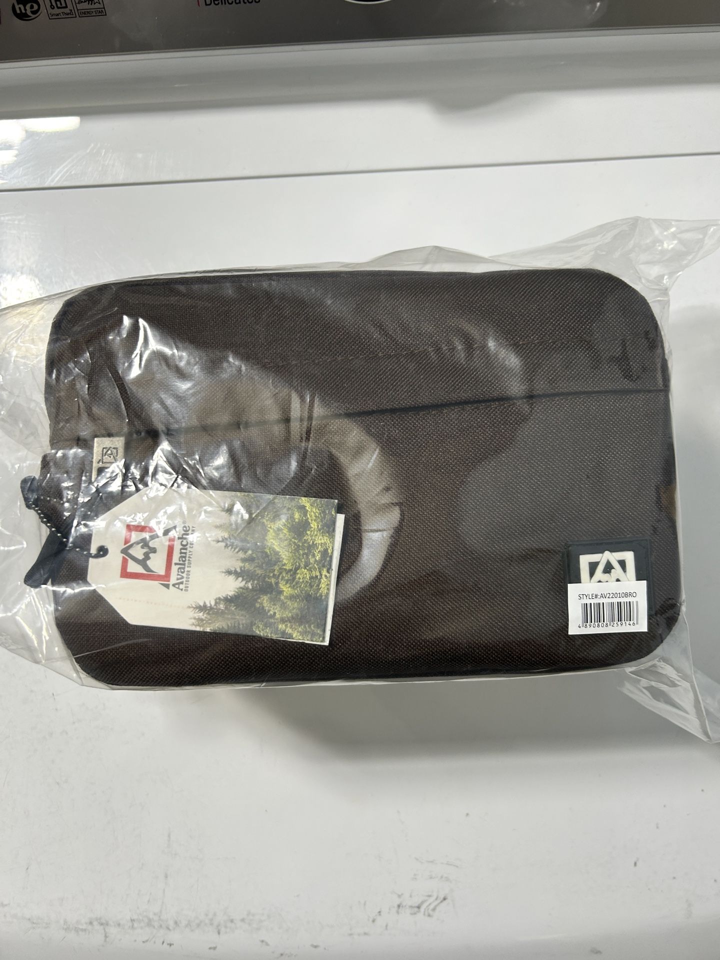 Brand New Avalanche Travel Toiletry Organizer Bag