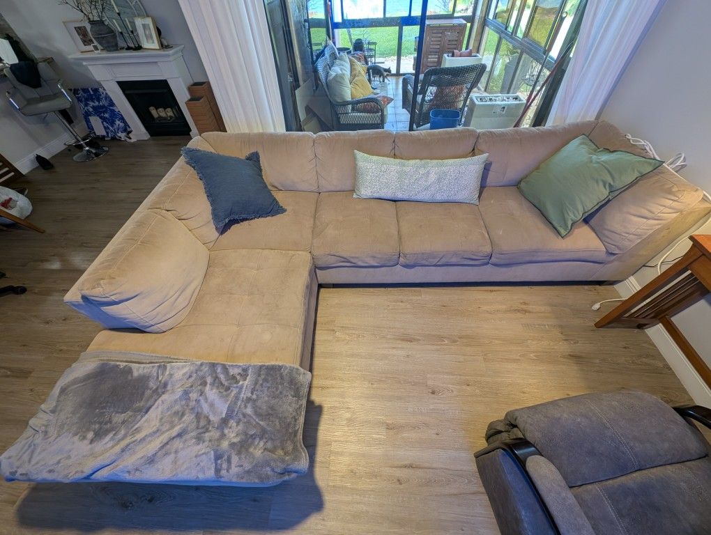 Used Sectional Couch.