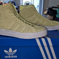 Adidas Basket Profi Size 8