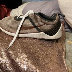 Men’s Nike Tennis Shoes Size 10