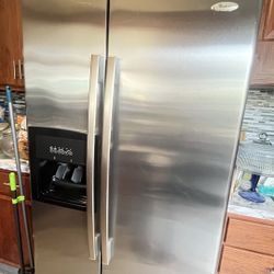 Whirlpool 2 Doors Refrigerator 