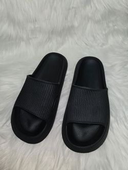 Women's sandals size 8-8.5