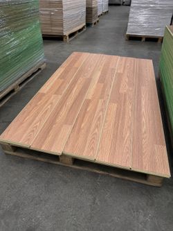 Red Wood Laminate Flooring Pallet
