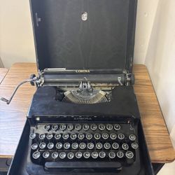 1930’s Corona typewriter