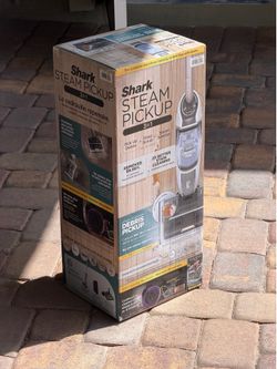 Shark 3 in 1 mop, debris pick up, deep scrub