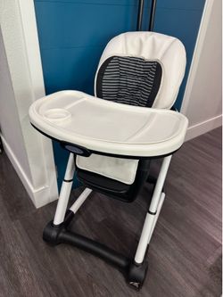 Graco Blossom™ 6-in-1 Convertible High Chair