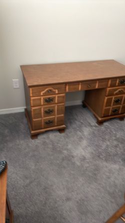 Traditional Oak Desk
