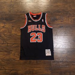 New Chicago Bulls Throwback Jersey