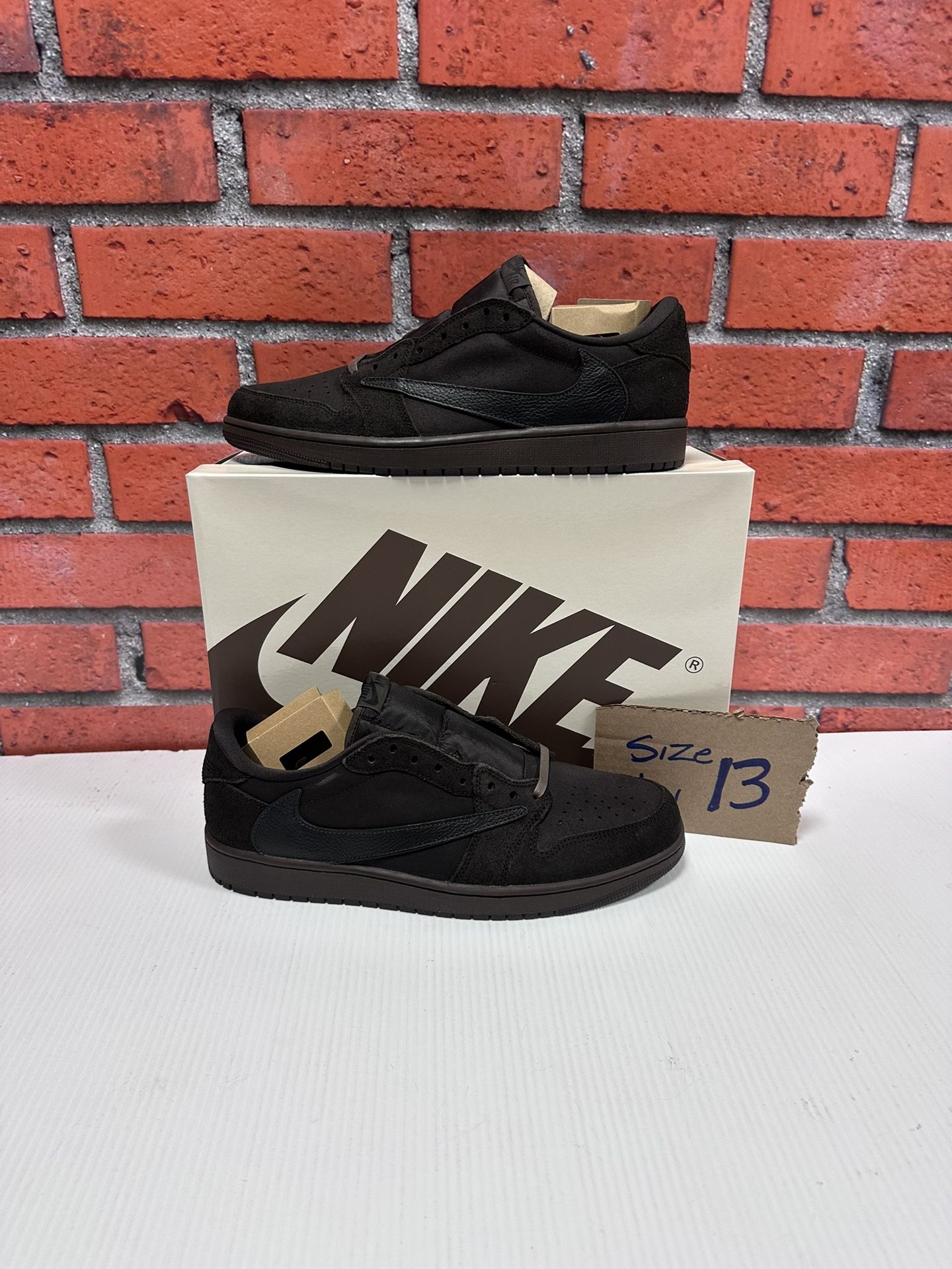 Nike Air Jordan 1 Low X Travis Scott ‘Velvet brown’