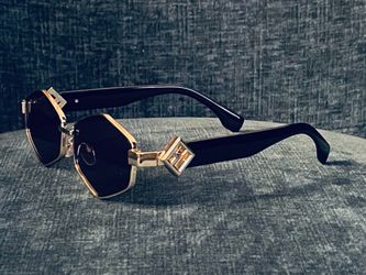 Black ForFun sunglasses
