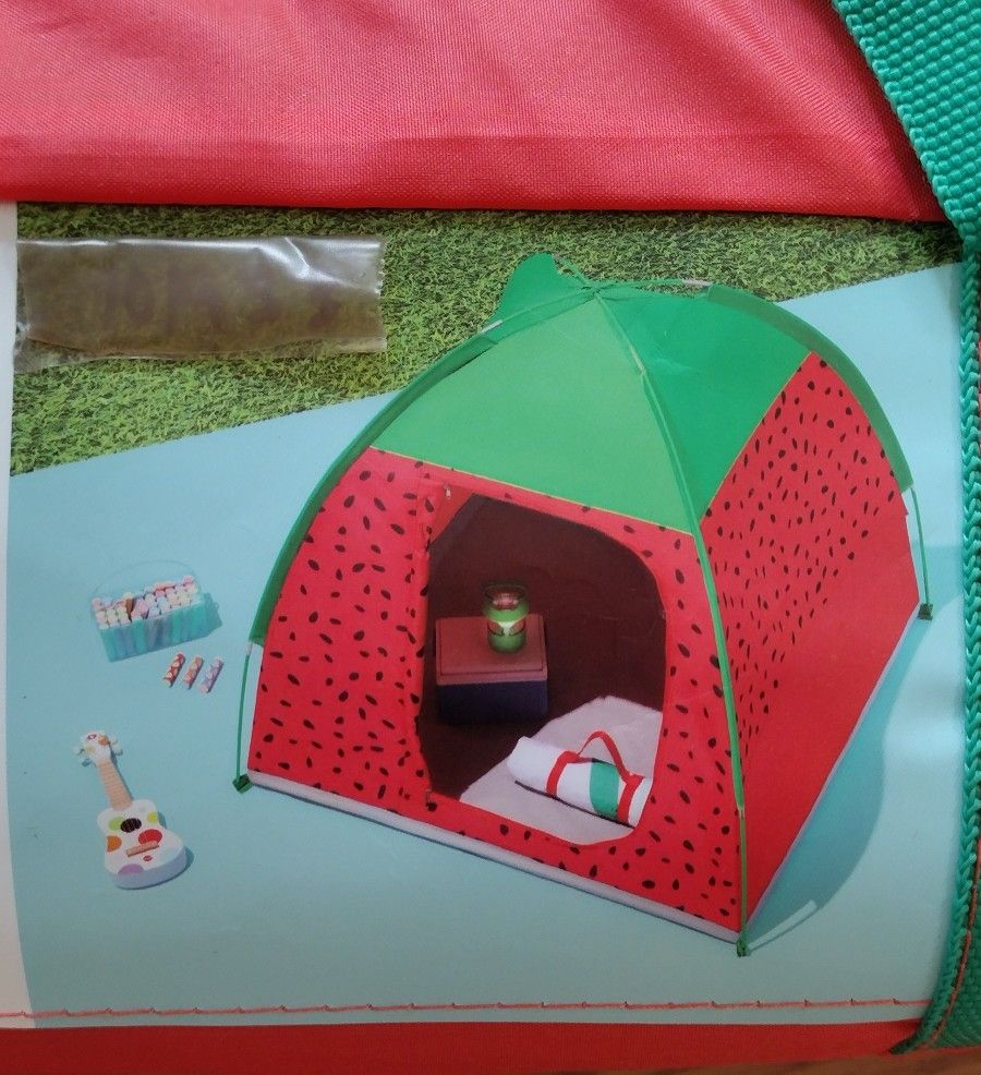 NEW Sun Squad Play Tent.
Durable and vented.