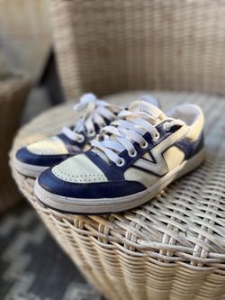 Vans for sale - size 6 mens - $5