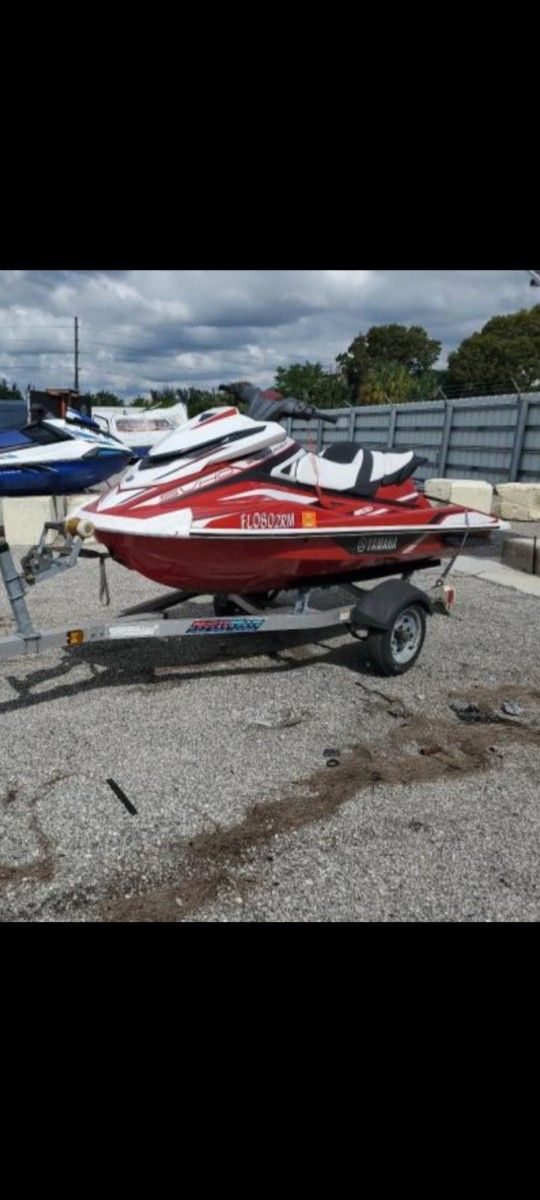2018 YAMAHA JET SKI