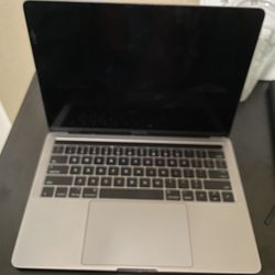Apple MacBook Pro MLH12LL/A 13-inch Laptop with Touch Bar, 2.9GHz