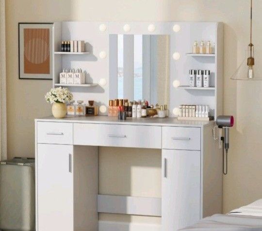White Vanity Desk