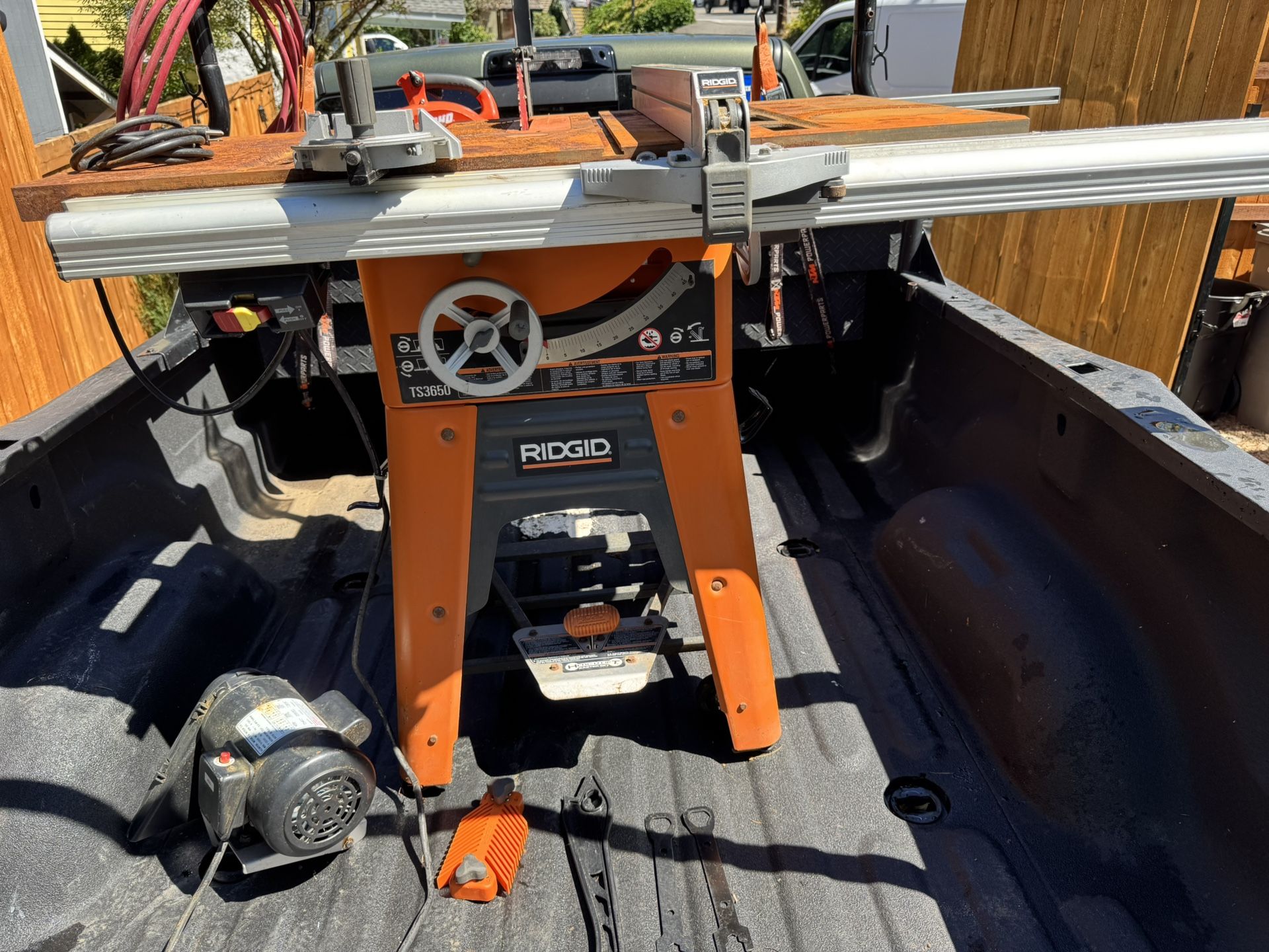 RIDGID TABLE SAW
