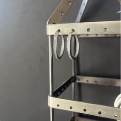4.6grams solid Sterling silver 925 hoop earrings.
