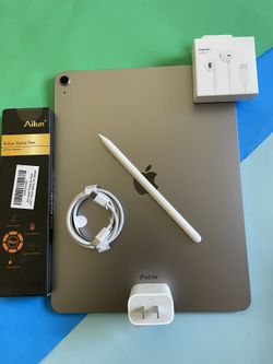 Apple IPad Air 13” (M2 chip / 2024  model) 128GB with Pen, keyboard & Accessories 