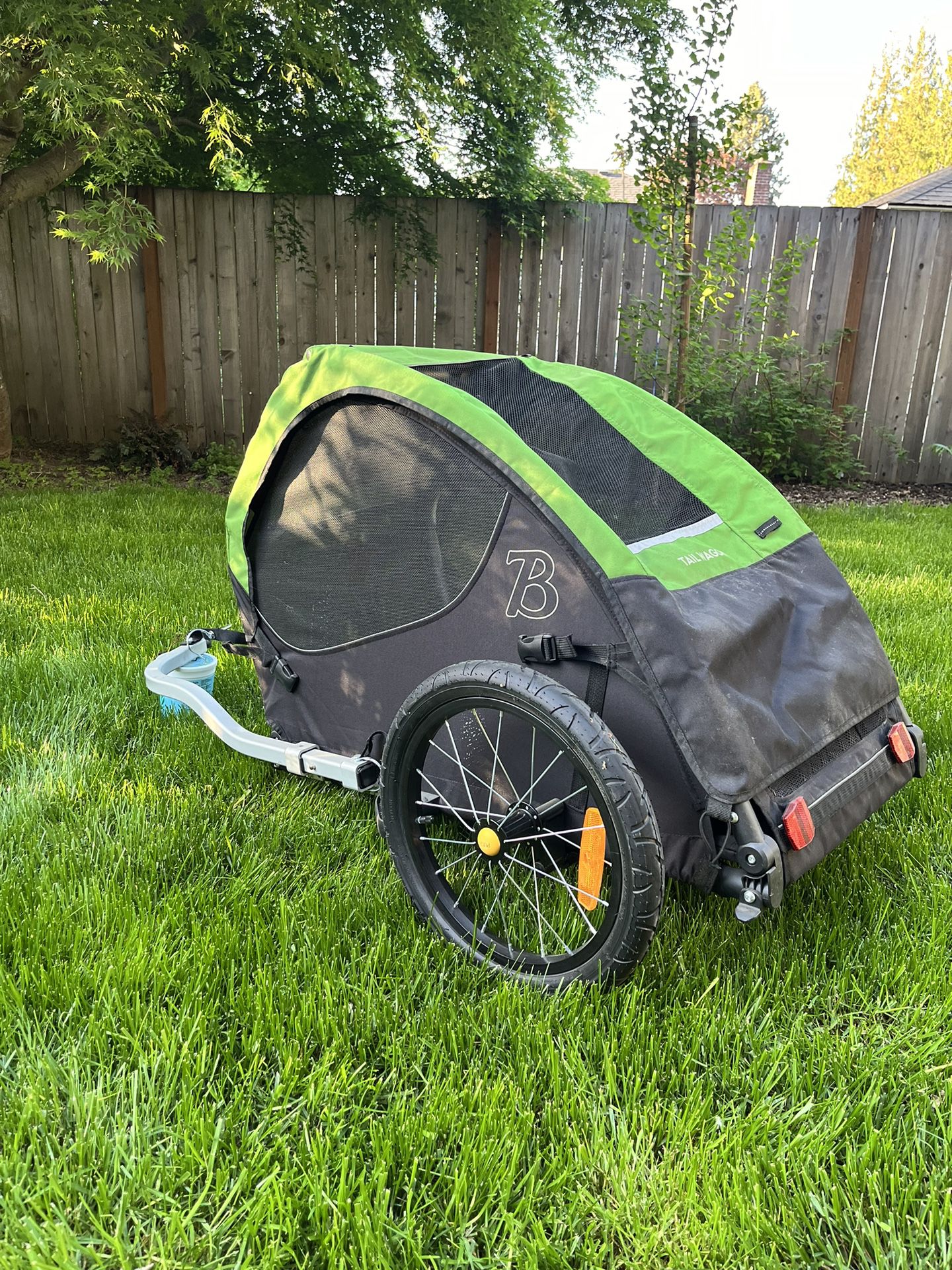 Burley Tail Wagon bicycle trailer for dogs