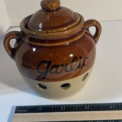 Garlic Pot