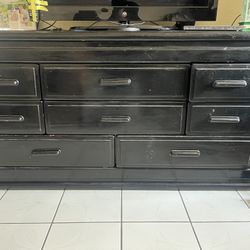 8 Drawer Dresser