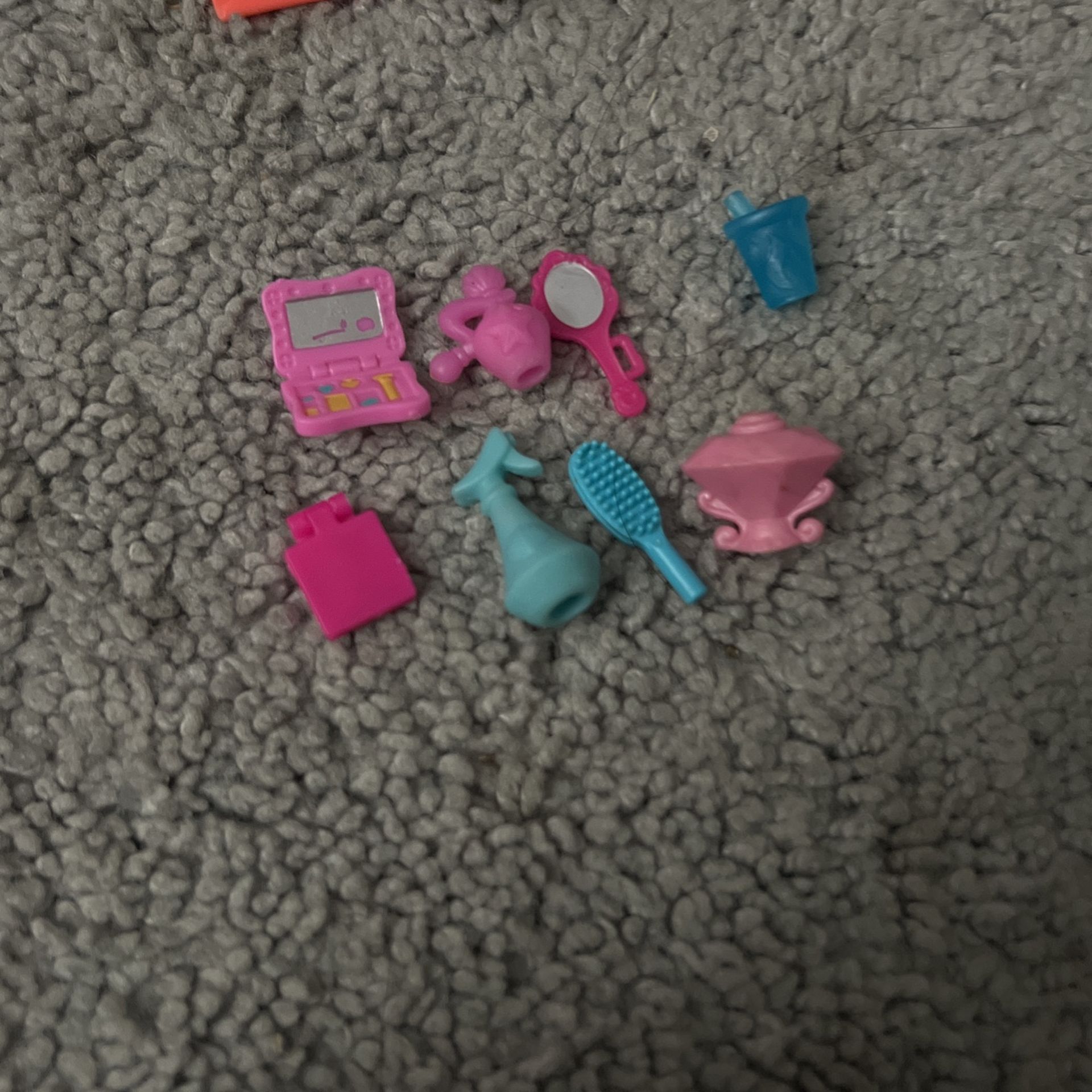 Makeup small figure toys