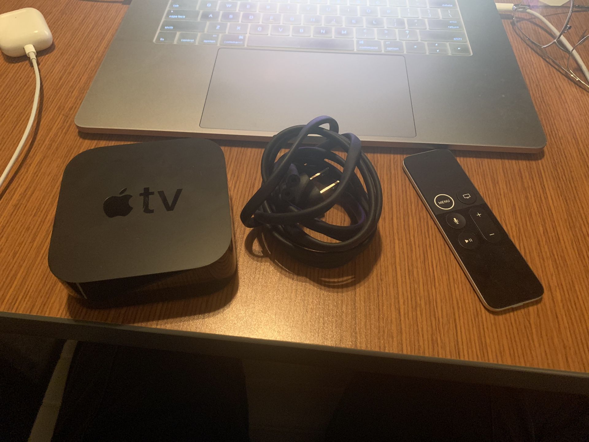 Apple TV 1080HD 64GB 4th gen