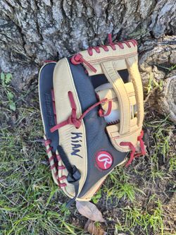 RAWLINGS "LEFTHANDED,," THROWER BASEBALL GLOVE. "FIRM PRICE" LOCATED IN GLENDORA