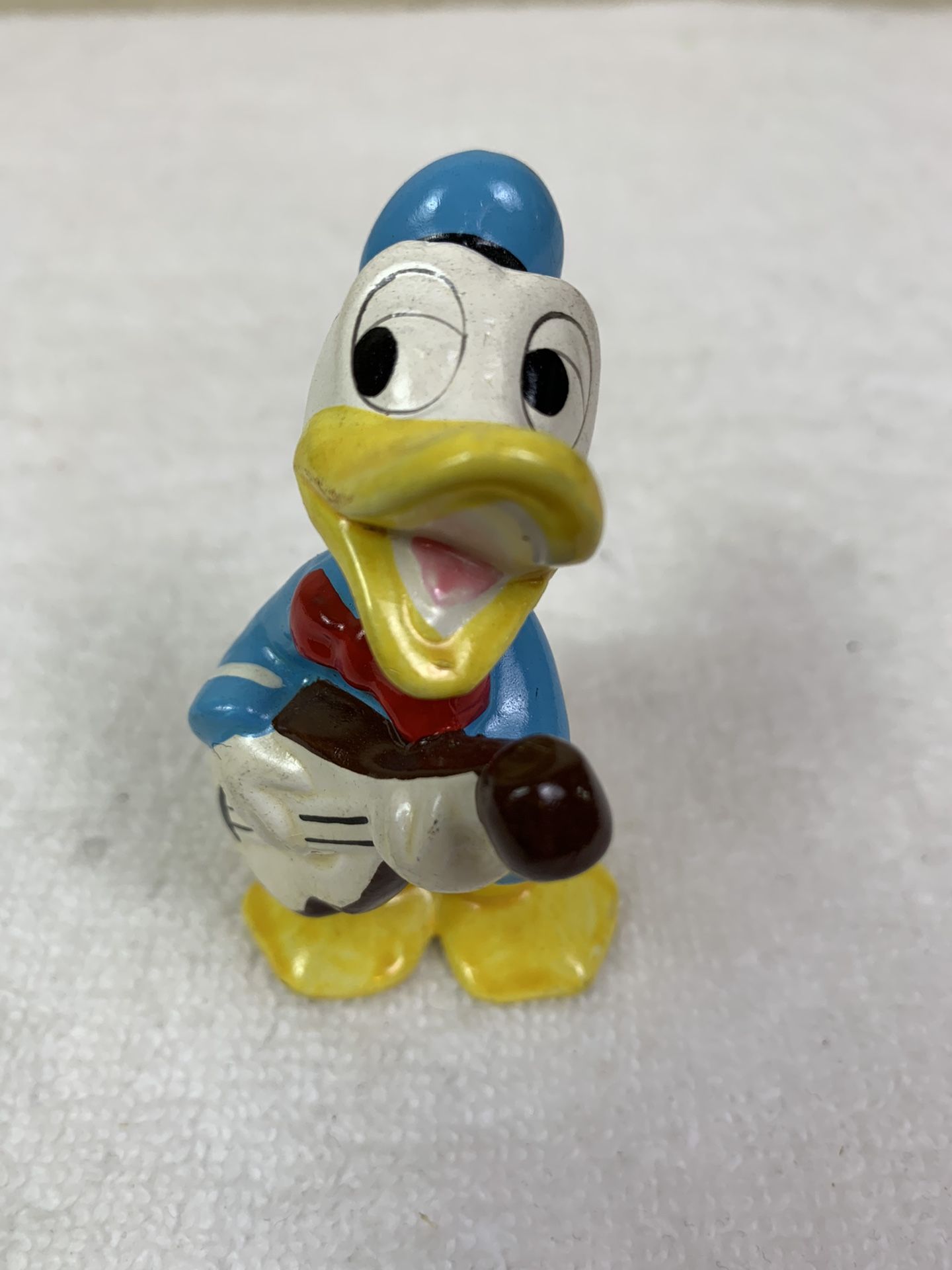 VINTAGE WALT DISNEY Donald Duck Figurine Collectible