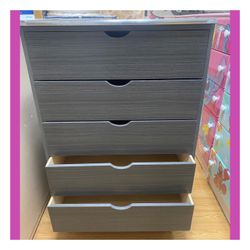 5 drawers dresser/ Five drawers dresser