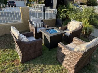 Brand New Patio Outdoor Furniture Set With Fire Pit 