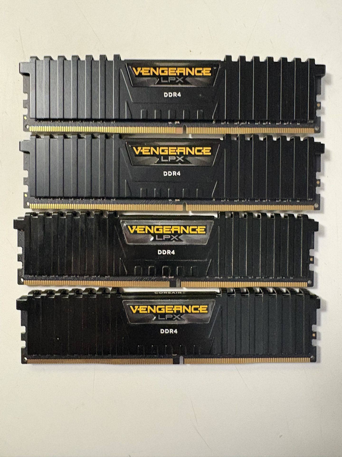 Corsair Vengeance LPX DDR4 3200mHz 4x8GB