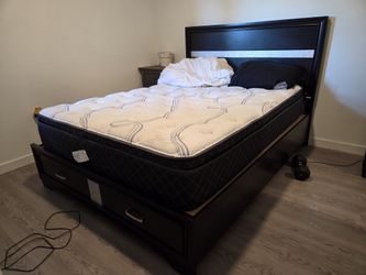 Queen Bedroom Set with Mattress – Must Go ASAP