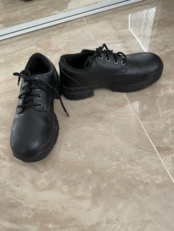Non Slip Shoes (Size 7)