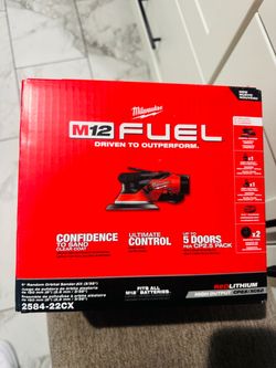 Milwaukee Brushless Cordless Random Orbital Sander Kit Bundle
