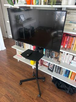 35” Insignia smart TV