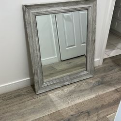 Accent Mirror