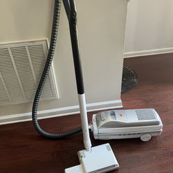 AERUS LUX Guardian Ultra Vacuum Cleaner 
