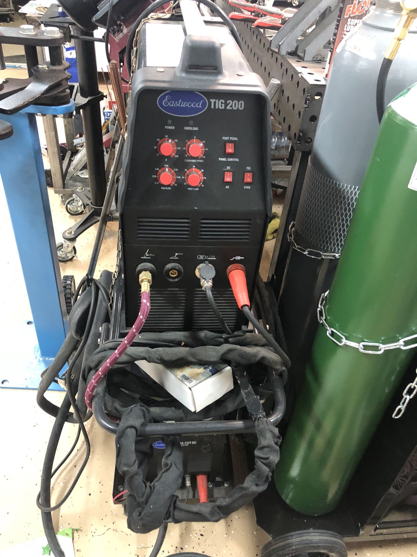 Eastwood tig 200 and eastwood welding cart